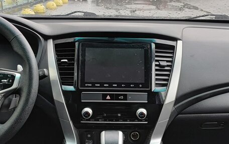 Mitsubishi Montero Sport, 2022 год, 3 900 000 рублей, 18 фотография