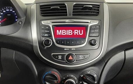Hyundai Solaris II рестайлинг, 2012 год, 640 000 рублей, 15 фотография