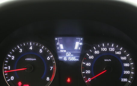 Hyundai Solaris II рестайлинг, 2011 год, 647 000 рублей, 18 фотография