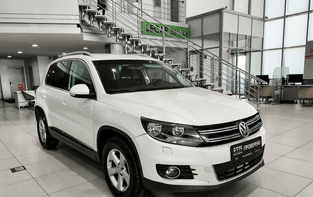 Volkswagen Tiguan I, 2012 год, 995 000 рублей, 3 фотография