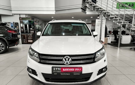 Volkswagen Tiguan I, 2012 год, 995 000 рублей, 2 фотография