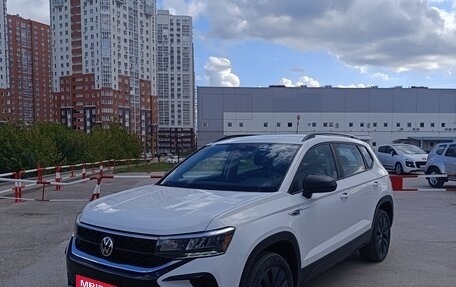 Volkswagen Taos, 2021 год, 2 370 000 рублей, 1 фотография