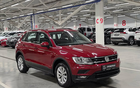 Volkswagen Tiguan II, 2017 год, 1 870 000 рублей, 3 фотография
