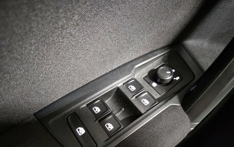 Volkswagen Tiguan II, 2017 год, 1 870 000 рублей, 21 фотография