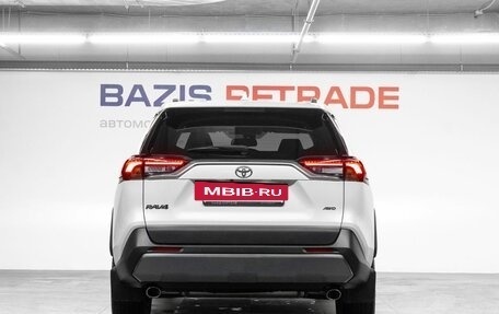 Toyota RAV4, 2020 год, 3 360 000 рублей, 6 фотография