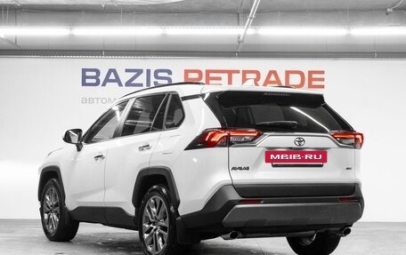 Toyota RAV4, 2020 год, 3 360 000 рублей, 7 фотография
