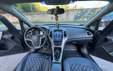 Opel Astra J, 2011 год, 520 000 рублей, 11 фотография