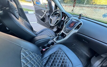 Opel Astra J, 2011 год, 520 000 рублей, 10 фотография