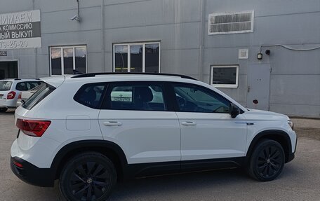 Volkswagen Taos, 2021 год, 2 370 000 рублей, 8 фотография