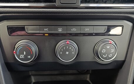 Volkswagen Taos, 2021 год, 2 370 000 рублей, 16 фотография