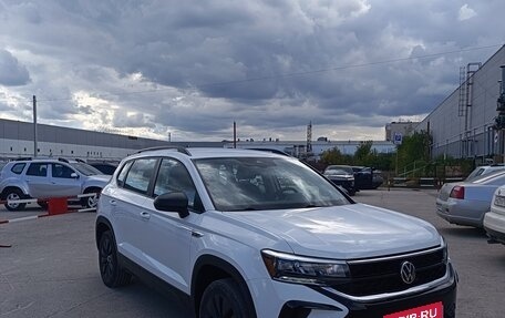 Volkswagen Taos, 2021 год, 2 370 000 рублей, 9 фотография