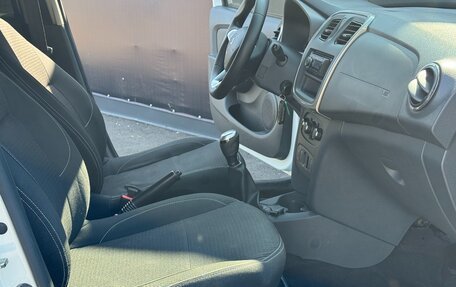 Renault Logan II, 2021 год, 880 000 рублей, 12 фотография