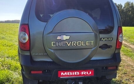Chevrolet Niva I рестайлинг, 2012 год, 420 000 рублей, 3 фотография