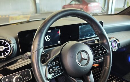 Mercedes-Benz A-Класс, 2019 год, 1 850 000 рублей, 21 фотография