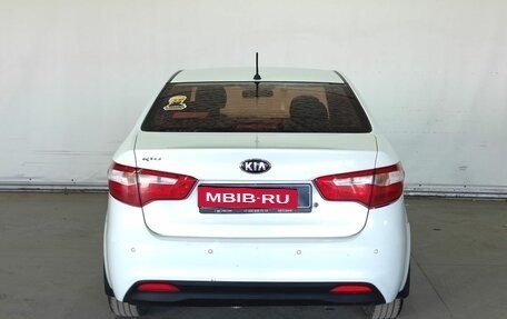 KIA Rio III рестайлинг, 2013 год, 870 000 рублей, 5 фотография