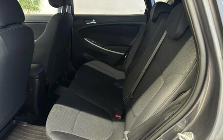 Hyundai Solaris II рестайлинг, 2012 год, 880 000 рублей, 10 фотография