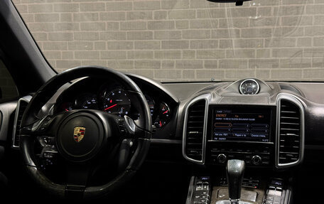 Porsche Cayenne III, 2011 год, 2 115 000 рублей, 16 фотография