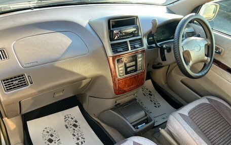 Toyota Gaia, 2001 год, 499 999 рублей, 13 фотография