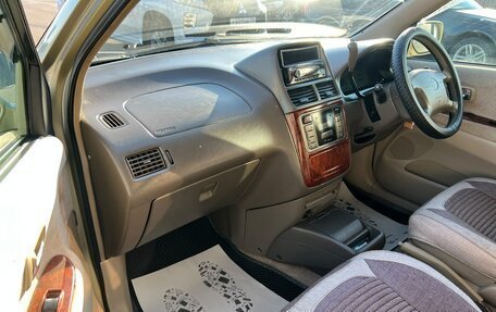 Toyota Gaia, 2001 год, 499 999 рублей, 12 фотография