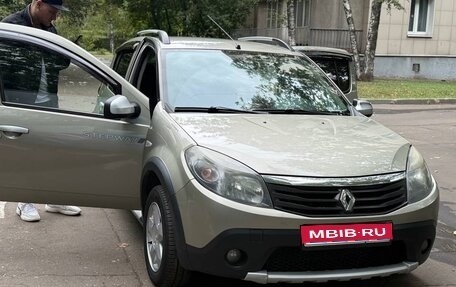 Renault Sandero I, 2012 год, 700 000 рублей, 1 фотография