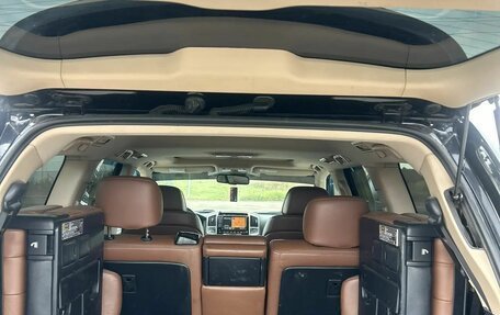 Toyota Land Cruiser 200, 2014 год, 3 550 000 рублей, 14 фотография