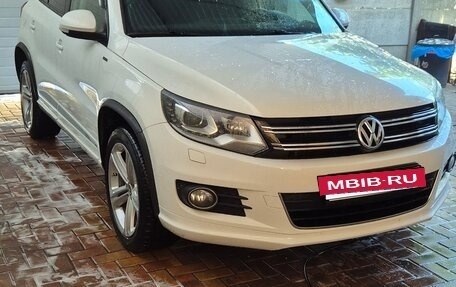 Volkswagen Tiguan I, 2016 год, 2 100 000 рублей, 3 фотография