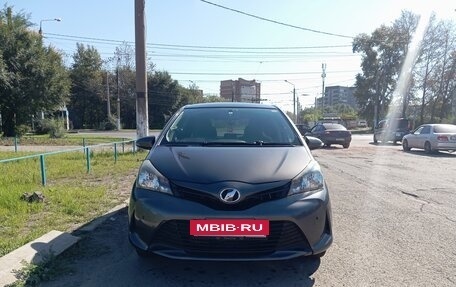 Toyota Vitz, 2014 год, 800 000 рублей, 2 фотография