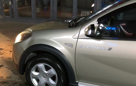 Renault Sandero I, 2012 год, 700 000 рублей, 25 фотография