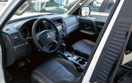 Mitsubishi Pajero IV, 2014 год, 2 035 000 рублей, 13 фотография