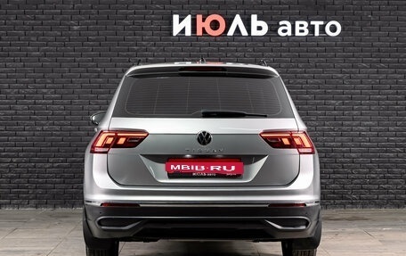 Volkswagen Tiguan II, 2021 год, 2 785 000 рублей, 5 фотография