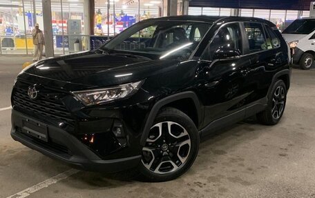 Toyota RAV4, 2025 год, 3 300 000 рублей, 1 фотография