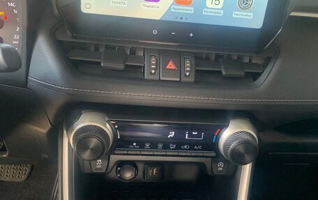 Toyota RAV4, 2025 год, 3 300 000 рублей, 9 фотография