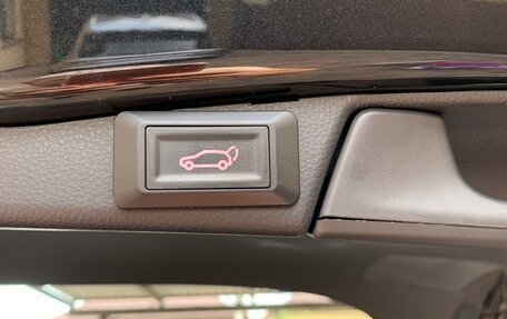 Toyota RAV4, 2025 год, 3 300 000 рублей, 12 фотография