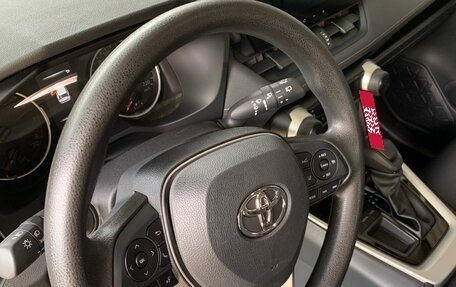 Toyota RAV4, 2025 год, 3 300 000 рублей, 16 фотография