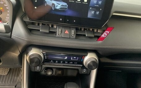 Toyota RAV4, 2025 год, 3 300 000 рублей, 15 фотография