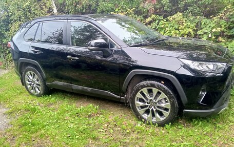 Toyota RAV4, 2019 год, 3 300 000 рублей, 3 фотография
