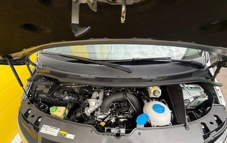Volkswagen Multivan T6 рестайлинг, 2018 год, 4 100 000 рублей, 8 фотография