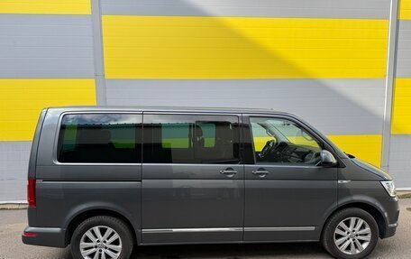 Volkswagen Multivan T6 рестайлинг, 2018 год, 4 100 000 рублей, 3 фотография