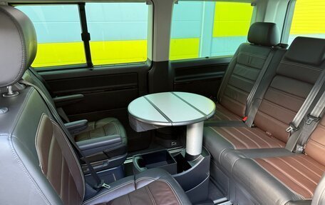Volkswagen Multivan T6 рестайлинг, 2018 год, 4 100 000 рублей, 13 фотография