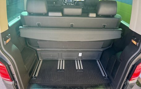 Volkswagen Multivan T6 рестайлинг, 2018 год, 4 100 000 рублей, 21 фотография