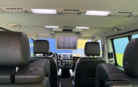 Volkswagen Multivan T6 рестайлинг, 2018 год, 4 100 000 рублей, 18 фотография