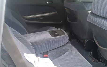 Honda Stream I рестайлинг, 2002 год, 450 000 рублей, 5 фотография