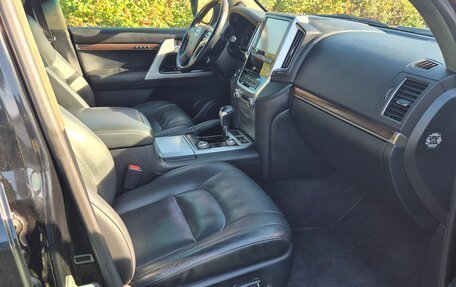 Toyota Land Cruiser 200, 2016 год, 5 300 000 рублей, 11 фотография