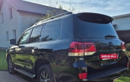 Toyota Land Cruiser 200, 2016 год, 5 300 000 рублей, 6 фотография