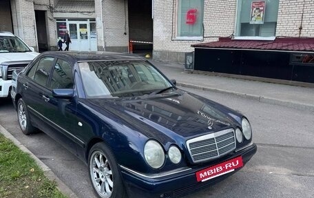 Mercedes-Benz E-Класс, 1998 год, 248 000 рублей, 2 фотография