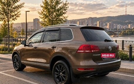 Volkswagen Touareg III, 2011 год, 1 500 000 рублей, 2 фотография