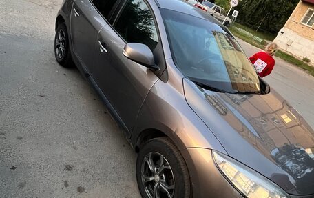 Renault Megane III, 2011 год, 650 000 рублей, 2 фотография