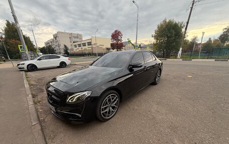 Mercedes-Benz E-Класс, 2017 год, 2 900 000 рублей, 11 фотография