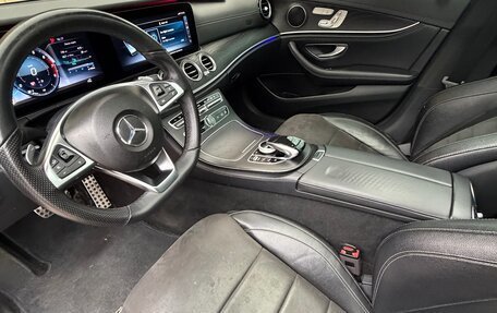 Mercedes-Benz E-Класс, 2017 год, 2 900 000 рублей, 26 фотография