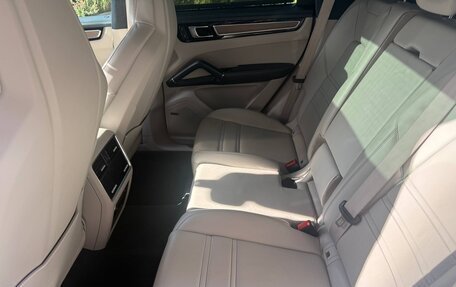 Porsche Cayenne III, 2021 год, 10 650 000 рублей, 4 фотография